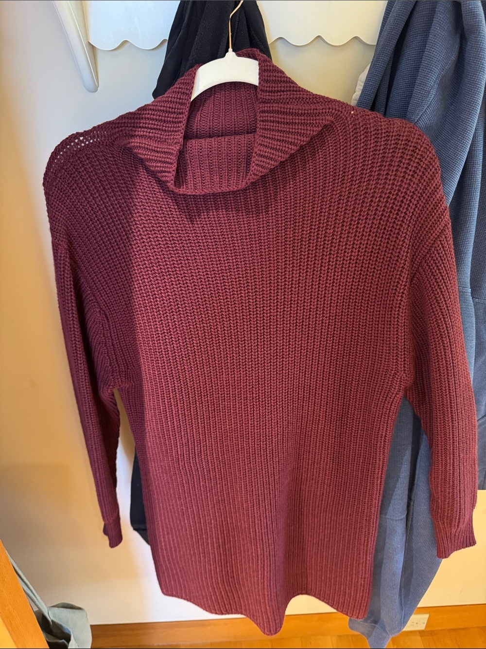 Aritzia Wilfred Turtleneck Knit Sweater in Burgundy